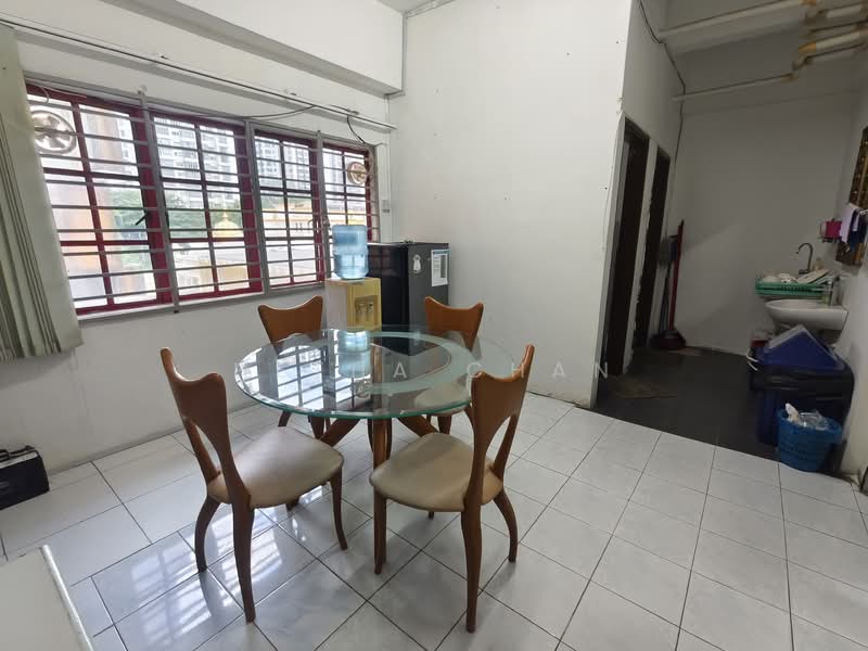 Untuk Disewa - Plaza Sentul