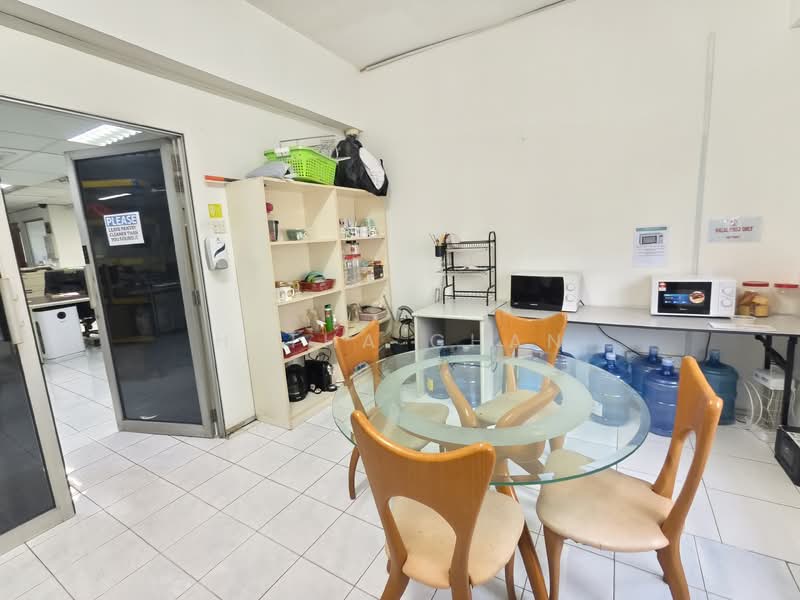 Untuk Disewa - Plaza Sentul