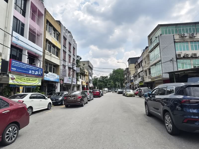 Untuk Disewa - Plaza Sentul