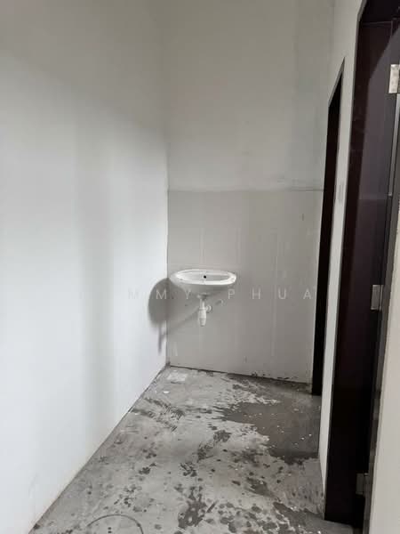 Shop for Rent in Pasir Gudang (Johor) - Tommy Phua - Bathroom - PropertyGuru.com.my