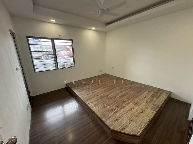 Untuk Dijual - Menjalara 62b