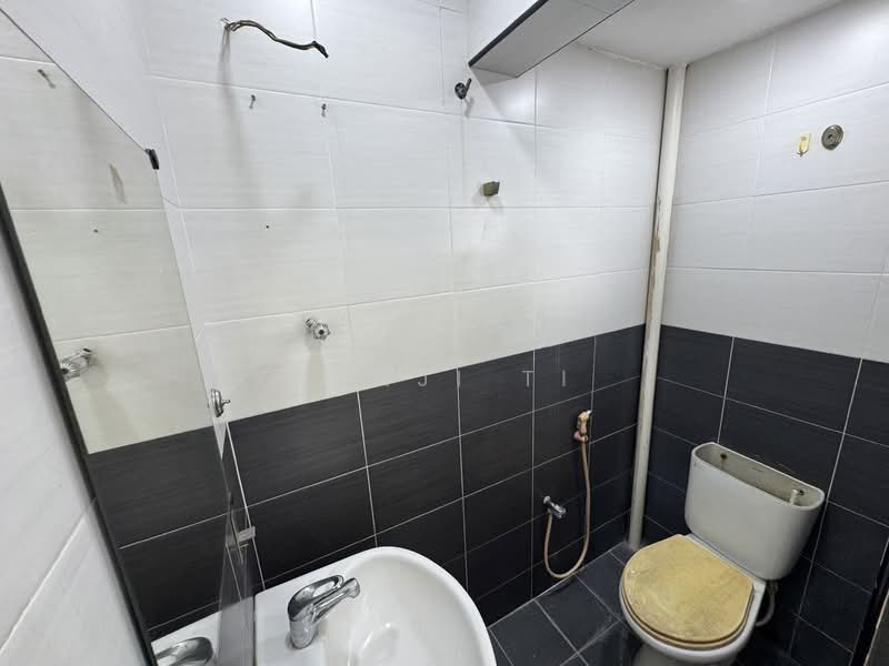 Untuk Dijual - Menjalara 62b