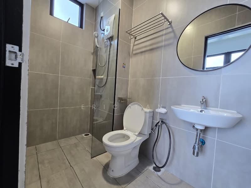 Servis Apartment untuk Dijual di Space Residency - Eric Tan - Bathroom - PropertyGuru.com.my