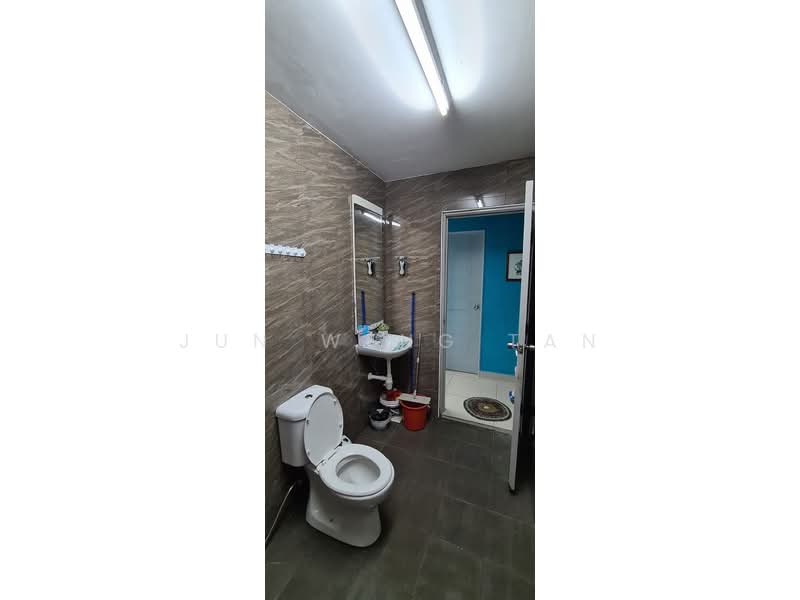 Apartment for Rent at East Bay (Seri Bayan) - Jun Weng Tan - Bathroom - PropertyGuru.com.my