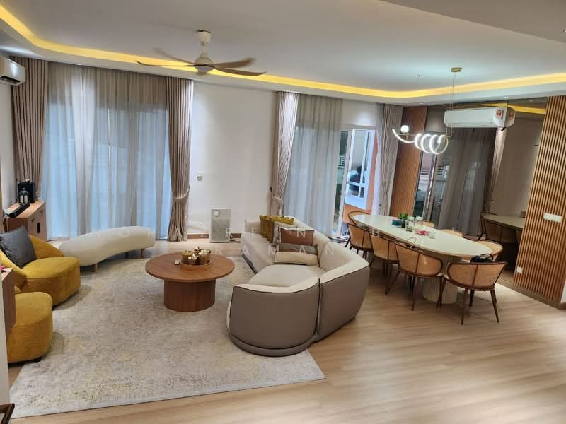 Rumah Berkembar untuk Dijual di Seksyen 17 (Shah Alam) - Norazrein Abdul Raman - Living Room - PropertyGuru.com.my