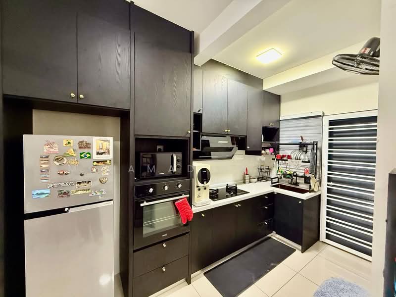 Rumah Teres 2 Tingkat untuk Dijual di Dengkil (Selangor) - Mohamad Hanafi - Kitchen - PropertyGuru.com.my