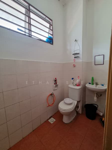 2-storey Terraced House for Sale in Rawang (Selangor) - Ethan Swe - Bathroom - PropertyGuru.com.my
