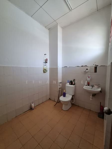 2-storey Terraced House for Sale in Rawang (Selangor) - Ethan Swe - Bathroom - PropertyGuru.com.my