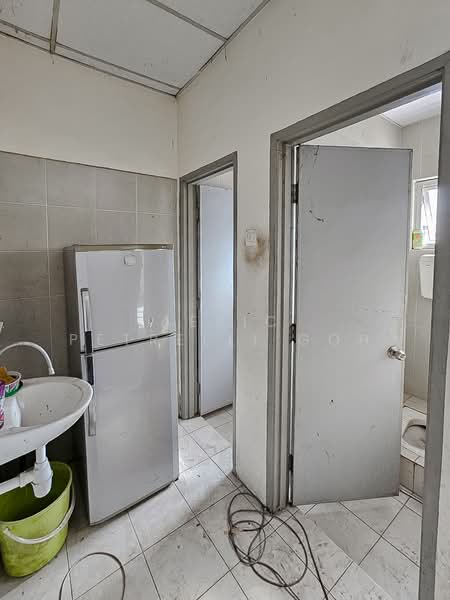 Kedai / Pejabat untuk Dijual di Shah Alam (Selangor) - Aeric Petrelli Goh - Bathroom - PropertyGuru.com.my