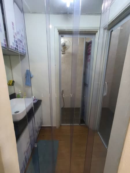 Shop / Office for Rent in Bay Avenue (Bayan Lepas) - Lilly . - Bathroom - PropertyGuru.com.my