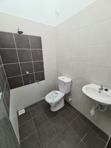 Rumah Berkembar untuk Disewa di Taman Klebang Delima (Ipoh) - Jenny Ng - Bathroom - PropertyGuru.com.my