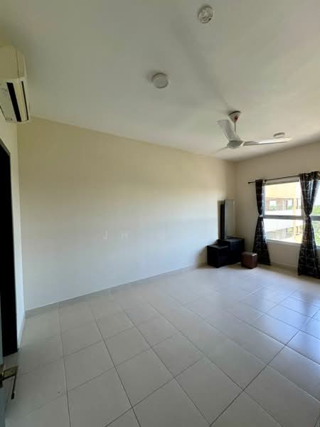 Pangsapuri untuk Disewa di Aman 1 - JH Goh - Living Room - PropertyGuru.com.my
