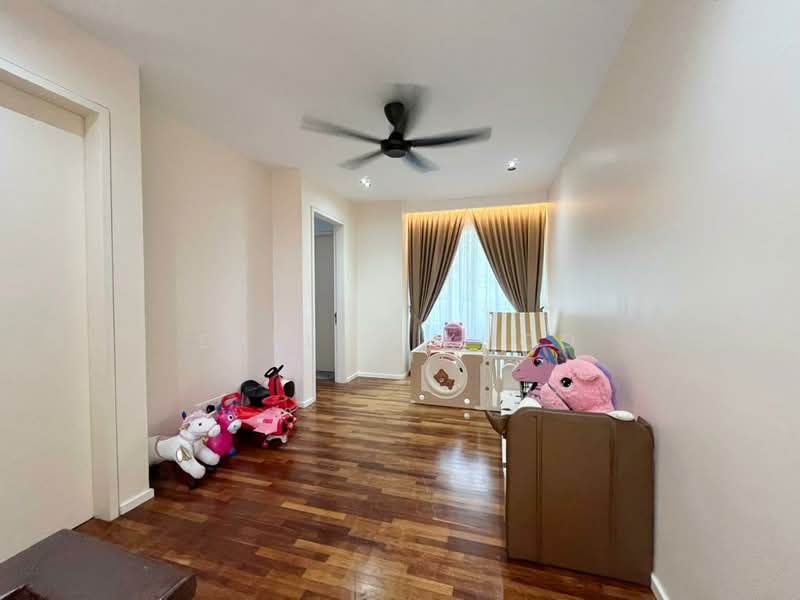 3-storey Terraced House for Sale in Tamansari (Rawang) - Evelyn Khoo - Hallway - PropertyGuru.com.my