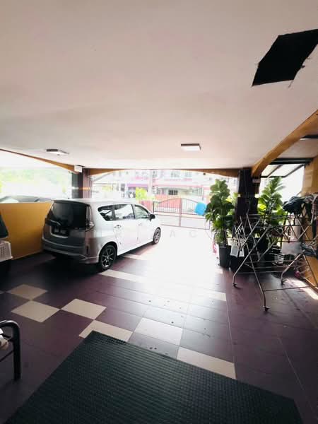 Rumah Teres 2 Tingkat untuk Dijual di Taman Bukit Kepayang (Bukit Kepayang) - Mr Zack - Car Park - PropertyGuru.com.my