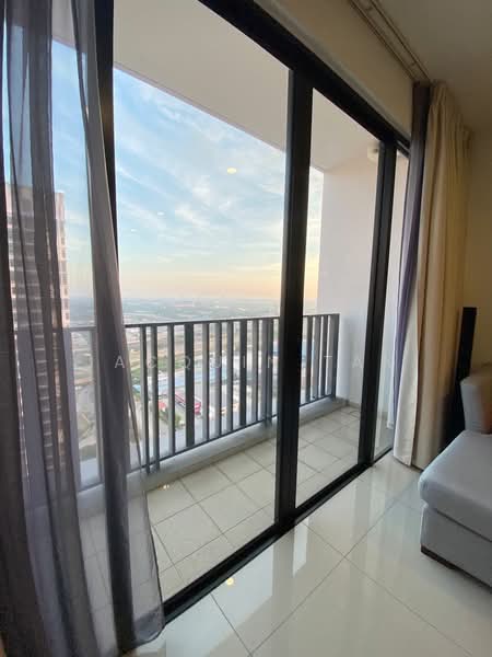 Servis Apartment untuk Dijual di i-Suite @ i-City - Jacquin Tan - Balcony - PropertyGuru.com.my