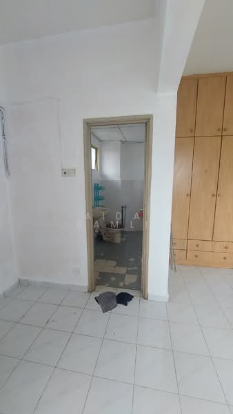 Condominium for Sale at South City (Perdana Selatan) Block C - Aida Ramli - Bathroom - PropertyGuru.com.my