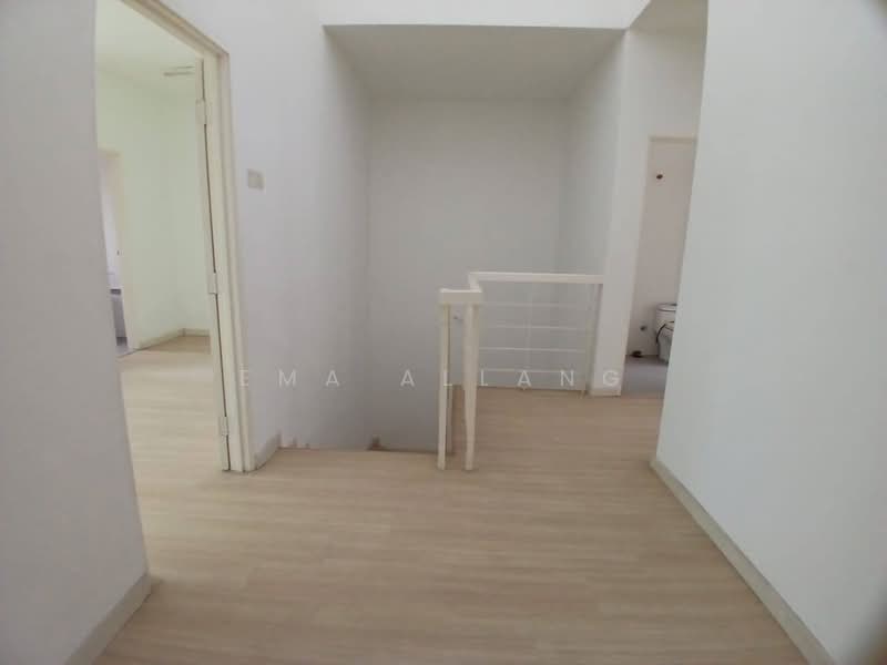 2-storey Terraced House for Sale in Taman Lestari Putra (Seri Kembangan) - EMA ALLANG - Interior - PropertyGuru.com.my