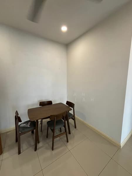 Servis Apartment untuk Disewa di D'Pristine - Vivian Abdullah - Dining Room - PropertyGuru.com.my
