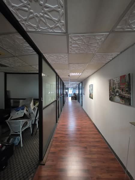 Commercial Bungalow for Sale in Subang Jaya (Selangor) - Lay Bee - Corridor - PropertyGuru.com.my