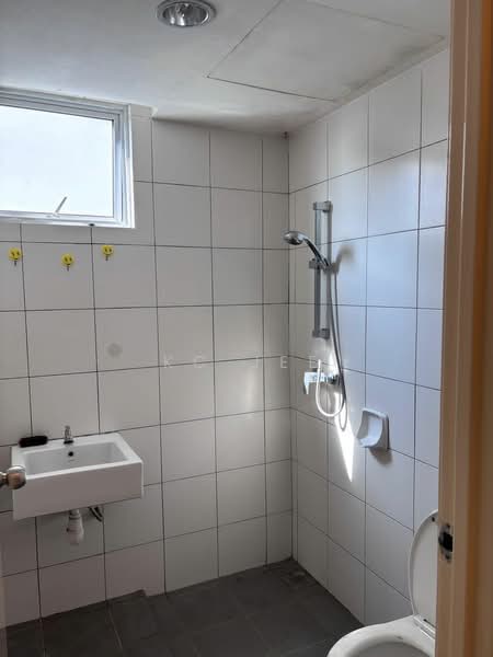 Condominium for Sale at Skyvilla Residences - KC Jee - PropertyGuru.com.my