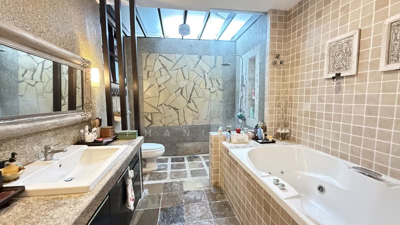 Semi-Detached House for Sale in Ampang Jaya (Ampang) - Stephanie Yong - Bathroom - PropertyGuru.com.my