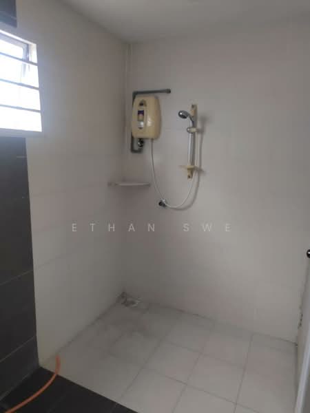 Rumah Teres 3 Tingkat untuk Disewa di Sungai Buloh (Selangor) - Ethan Swe - Bathroom - PropertyGuru.com.my