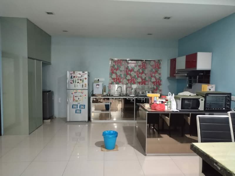 Bungalow for Sale in Kampung Dato Lee Kim Sai (Rawang) - Evelyn Khoo - Kitchen - PropertyGuru.com.my