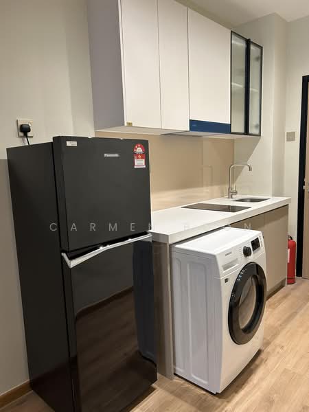 Servis Apartment untuk Disewa di Armani Raja Uda - Carmen Boon - Kitchen - PropertyGuru.com.my