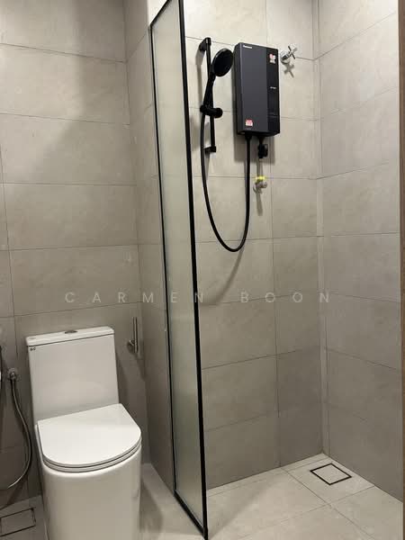 Servis Apartment untuk Disewa di Armani Raja Uda - Carmen Boon - Bathroom - PropertyGuru.com.my