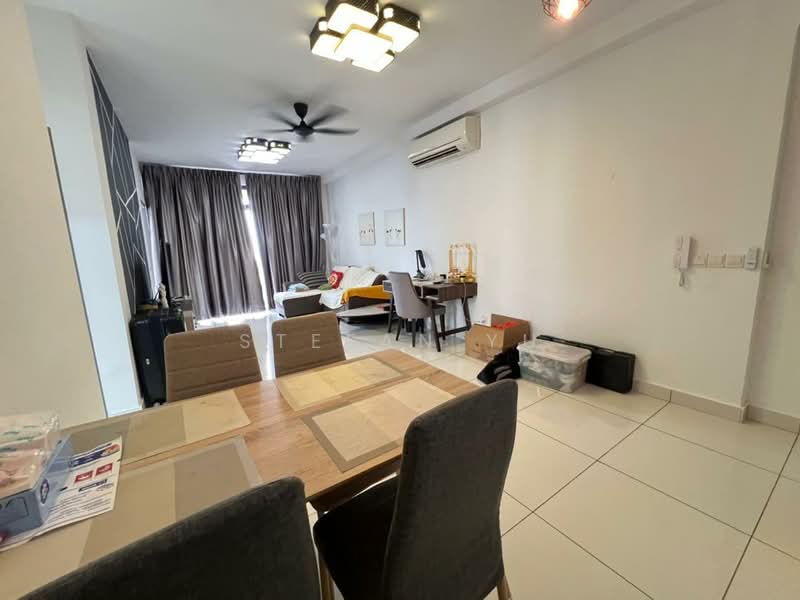Servis Apartment untuk Dijual di Residences @ 1 Tebrau - Stefan Yu - Living Room - PropertyGuru.com.my