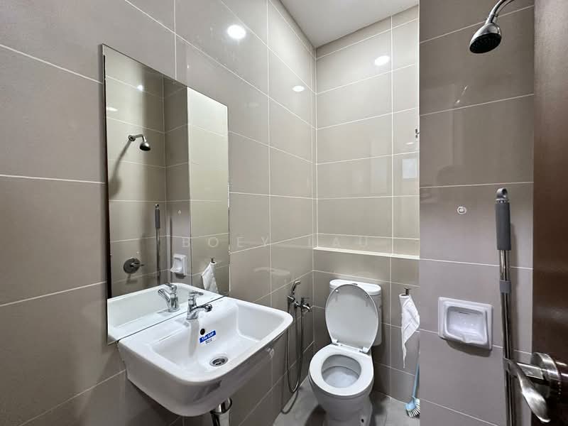 Kondominium untuk Disewa di Waltz Residences - Boey Lau - Bathroom - PropertyGuru.com.my