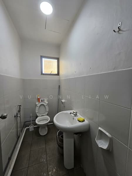 Office for Rent in Kota Kinabalu (Sabah) - Vui Onn Liaw - Bathroom - PropertyGuru.com.my