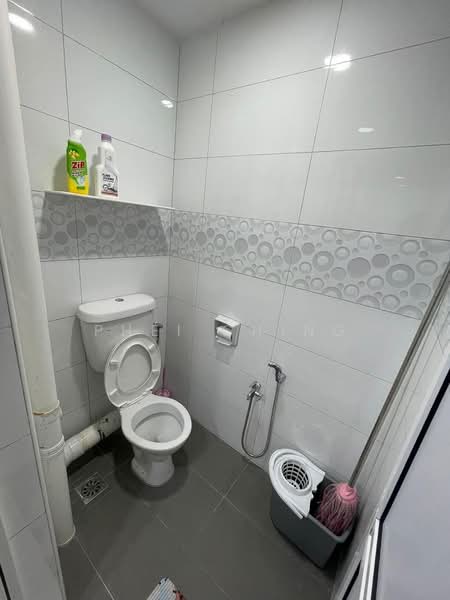 Rumah Flat untuk Dijual di Taman Ria - Phei Ching - Bathroom - PropertyGuru.com.my