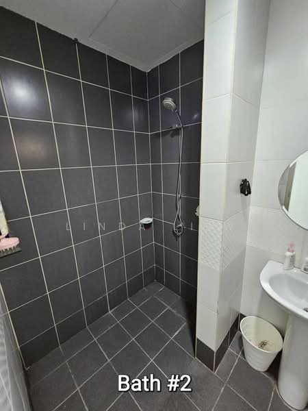 Kondominium untuk Disewa di 10 Island Resort - Linda Liew - Bathroom - PropertyGuru.com.my