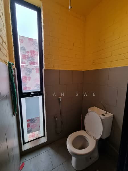 Shop / Office for Rent in Sungai Buloh (Selangor) - Ethan Swe - Bathroom - PropertyGuru.com.my