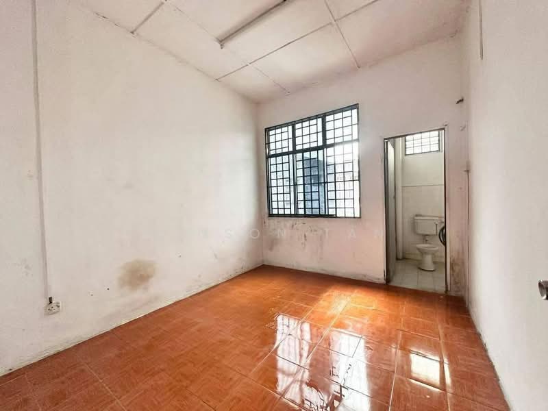 2-storey Terraced House for Sale in Taman Skudai Baru (Skudai) - Winson Tan - Bathroom - PropertyGuru.com.my