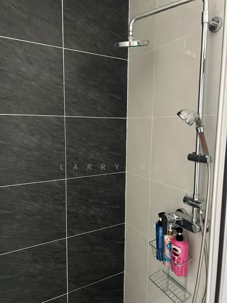 Condominium for Rent at Royal Strand @ Country Garden Danga Bay - Larry Ng - Bathroom - PropertyGuru.com.my