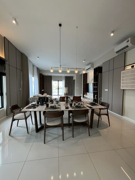 3-storey Terraced House for Sale in Seksyen U15 (Shah Alam) - Olivia Foo - Dining Room - PropertyGuru.com.my