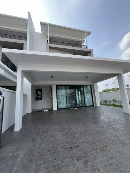 3-storey Terraced House for Sale in Seksyen U15 (Shah Alam) - Olivia Foo - Exterior - PropertyGuru.com.my
