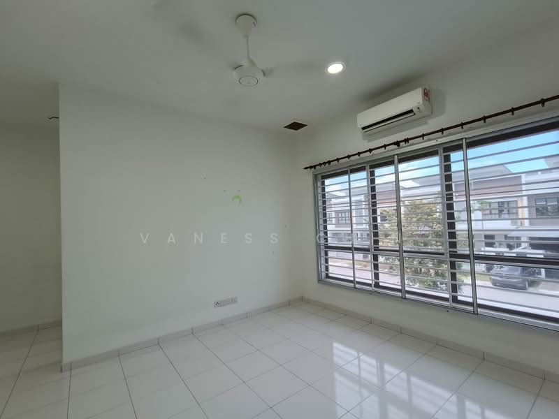2-storey Terraced House for Rent in Setia Alam (Selangor) - Vaness Chin - Living Room - PropertyGuru.com.my