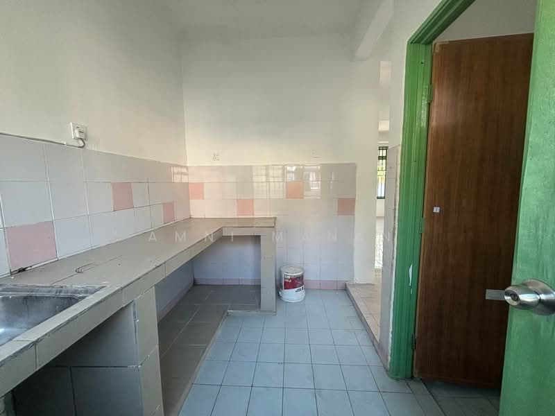 Rumah Teres 2 Tingkat untuk Dijual di Bandar Armada Putra (Klang) - Amni Manan - Kitchen - PropertyGuru.com.my