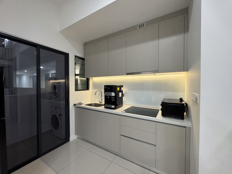 Kondominium untuk Disewa di Skyline KL - Swiss Tan - Kitchen - PropertyGuru.com.my