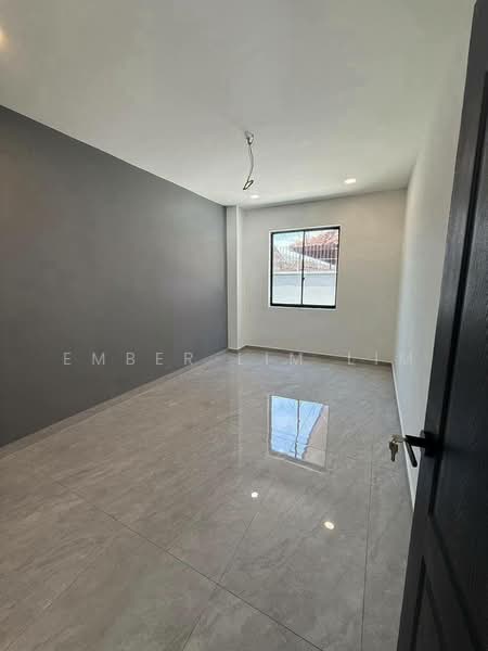 Rumah Banglo untuk Dijual di Taman Kebun Teh (Johor Bahru) - Ember Lim Lim - Interior - PropertyGuru.com.my