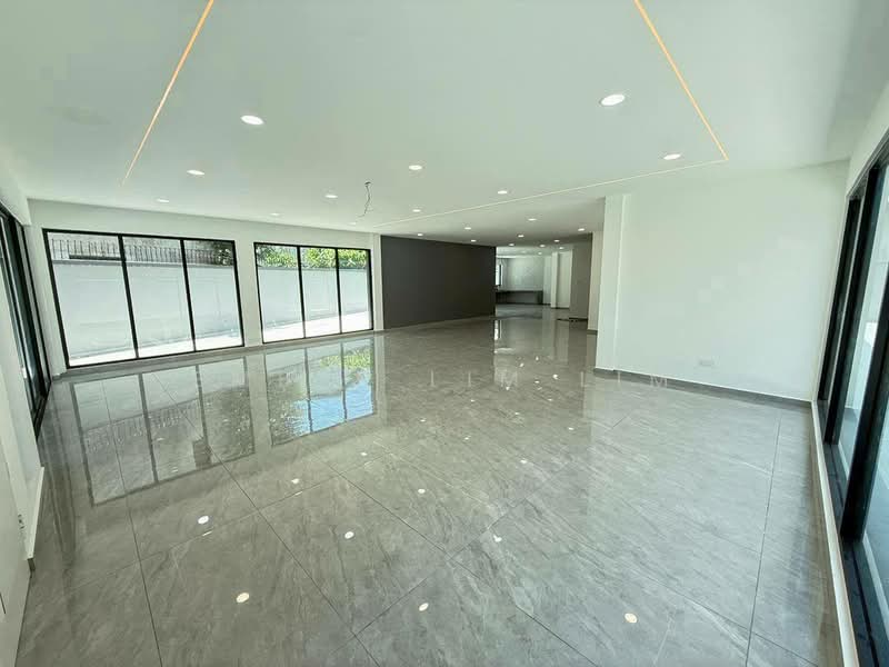 Rumah Banglo untuk Dijual di Taman Kebun Teh (Johor Bahru) - Ember Lim Lim - Living Room - PropertyGuru.com.my