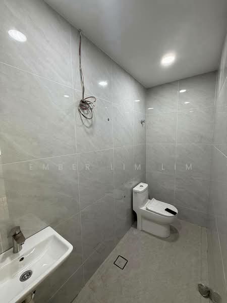 Rumah Banglo untuk Dijual di Taman Kebun Teh (Johor Bahru) - Ember Lim Lim - Bathroom - PropertyGuru.com.my