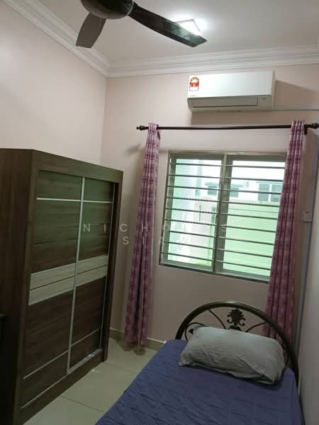 Semi-Detached House for Rent in Taman Universiti (Bangi) - Nicholas Siaw - Bedroom - PropertyGuru.com.my