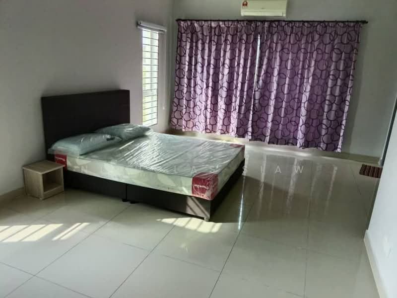 Semi-Detached House for Rent in Taman Universiti (Bangi) - Nicholas Siaw - Bedroom - PropertyGuru.com.my