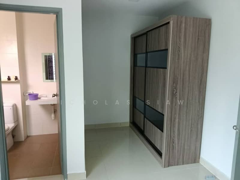 Semi-Detached House for Rent in Taman Universiti (Bangi) - Nicholas Siaw - Bathroom - PropertyGuru.com.my