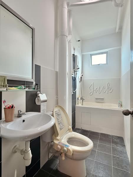 Pangsapuri untuk Dijual di Pinang Laguna - Jack Ng - Bathroom - PropertyGuru.com.my