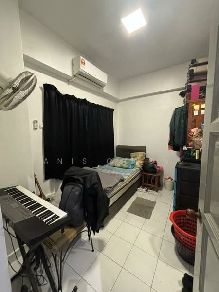 Pangsapuri untuk Dijual di Prima Saujana - Yanis Cheong - Bedroom - PropertyGuru.com.my